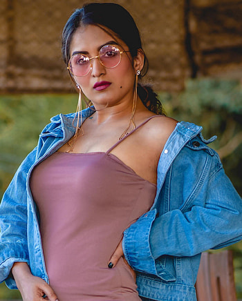 Trishaa kamlakar, chest, flash graphy HD phone wallpaper