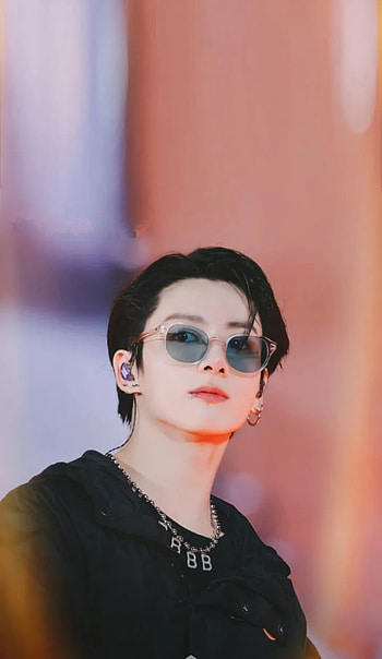 Jungkook, lip, eyebrow HD phone wallpaper