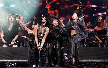 2NE1, Coachella 2022 reunion, Electrifying performance, 'I Am the Best' HD wallpaper