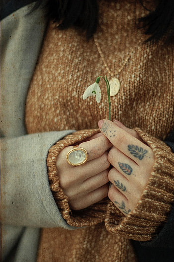 Rings, Flower, Miscellanea, Miscellaneous, Hands, Tattoo HD phone wallpaper