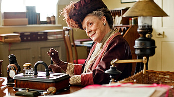 Maggie Smith, Downton Abbey, Iconic actress, Memorable performances HD wallpaper
