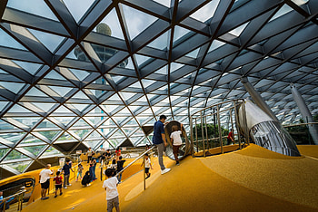 Singapore Changi Airport, Jewel's discovery slides, Carve media, Architectural wonder HD wallpaper