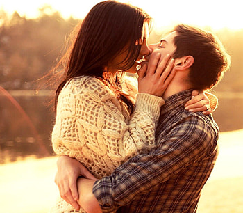 Romantic Whatsapp Dp Pics . Romantic love couple, Romantic couple hug, Cute love couple HD wallpaper