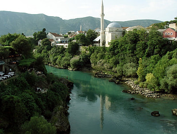 River Neratva From Mostar Bridge, bridge, river, mostar HD wallpaper