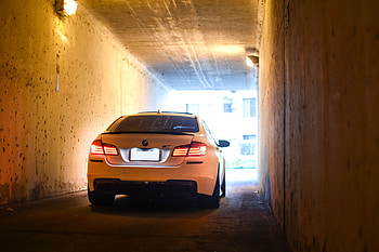 BMW Tunnel Glow — Ultra, car, BMW HD wallpaper