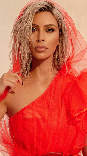 Kim Kardashian, Style icon, Fashion trends, Glamorous HD phone wallpaper