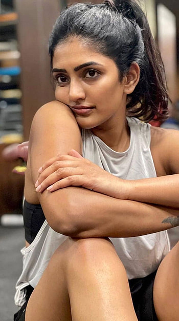 Eesha rebba, telugu actress, fitness HD phone wallpaper