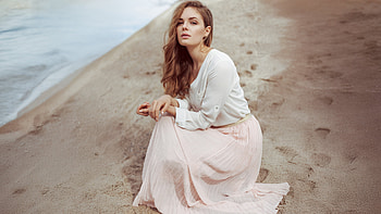 Young Girl Sitting On A Sand Dune, girls, model, white-dress, beach, sea HD wallpaper