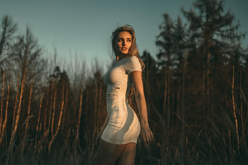Golden Hair White Dress Beauty In White, blonde, white-dress, girls, model HD wallpaper