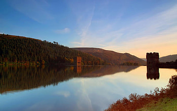 Autumn Dam Towers, dam, autumn, nature, water, lake, towers HD wallpaper