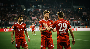 FC Bayern Munich Intense Ultra in Action, FC Bayern Munich, soccer, UEFA Champions League HD wallpaper