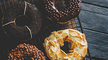 Fresh donuts , , background, Tempting pastry HD wallpaper