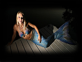 catch of the day, sexy, fantacy, mermaid, women, girls, fish, water, mermaids HD wallpaper