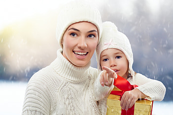 Love, merry christmas, smile, eyes, girl, xmas, woman, lady, christmas, face, mother, happy, female HD wallpaper