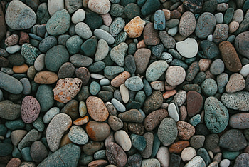 River rocks, pebbles HD wallpaper