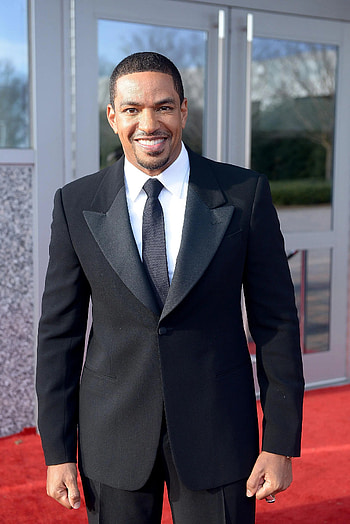Laz Alonso (TV Shows), Gun violence awareness, Personal story, Inspiration for change HD phone wallpaper