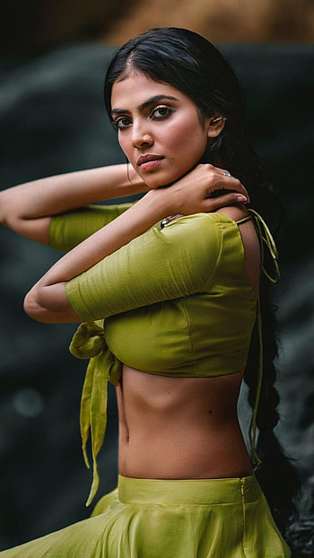 Malavika mohanan, tamil actress, sexy gorgeous HD phone wallpaper
