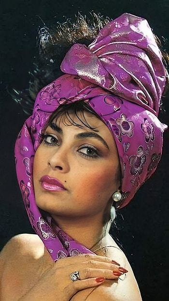Kimi Khatar, bollywood actress HD phone wallpaper