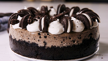 Oreo Cookies, Most Stuf Oreos, Insanely huge, Guilty pleasure HD wallpaper