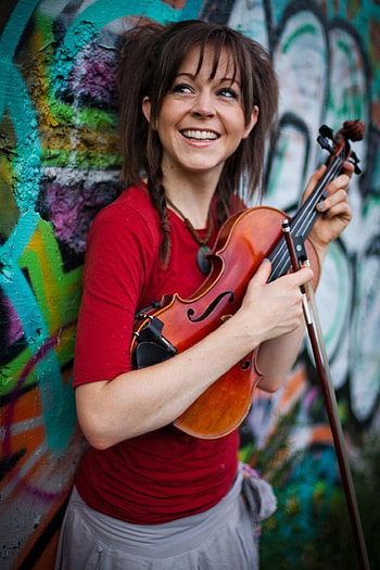 Lindsey Stirling, Talented musician, Striking , Memorable violin HD phone wallpaper