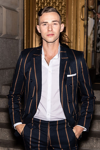 Adam Rippon, Beijing Winter Olympics, Gucci suit, Fashion highlight HD phone wallpaper