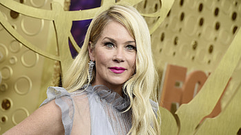 Christina Applegate movies, Fighter, MS diagnosis, Aktress HD wallpaper