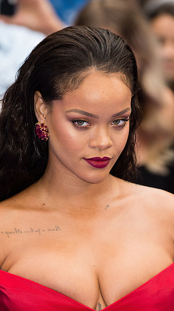 Rihanna, hollywood singer, cleavage HD phone wallpaper