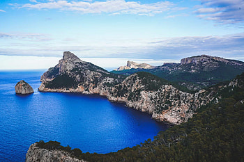 Mallorca road trip itinerary, Winter weekend break HD wallpaper