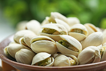 History of pistachio, Desert heart, Desert, Pistachios HD wallpaper