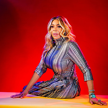 Wendy Williams authenticity, Realness in the industry, Unfiltered perspective, Trailblazing career HD phone wallpaper
