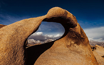 Mobius Arch, Alabama Hills, California, clouds, bridge, sky, rocks, usa HD wallpaper
