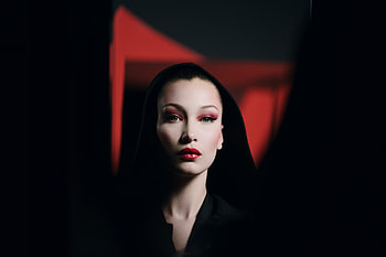 Bella Hadid, Dior Halloween, makeup, 2018 HD wallpaper