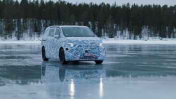 New Mercedes-Benz MPVs master winter testing in the Arctic Circle, car, Mercedes-Benz, Mercedes-Benz MPVs HD wallpaper