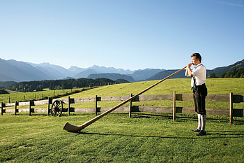 Bavarian breakfast, Ofterschwang, Alphorn playing, Swiss customs HD wallpaper