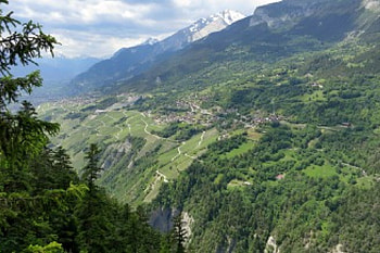 majestic view of an alpine valley, villages, valley, trees, grass, mountains, roads HD wallpaper
