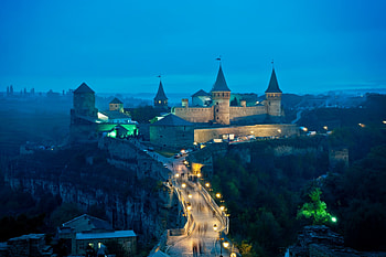 Kamenetz-Podolsk Castle, Ukraine, lights, landscape, street, bridge, building, evening HD wallpaper