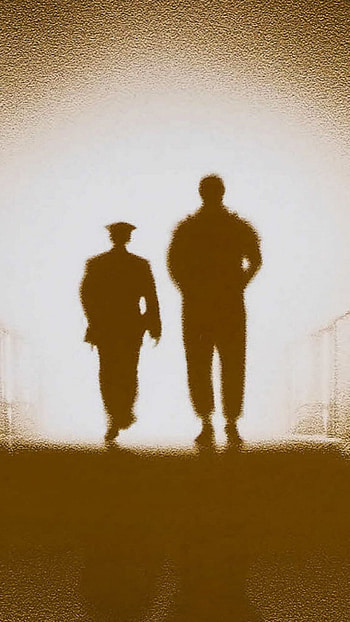The Green Mile, Iconic film poster, Tom Hanks performance, Emotional storytelling HD phone wallpaper