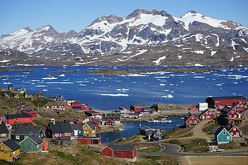 Tasiilaq Greenland, tasiilag, water, house, greenland, mountain HD wallpaper