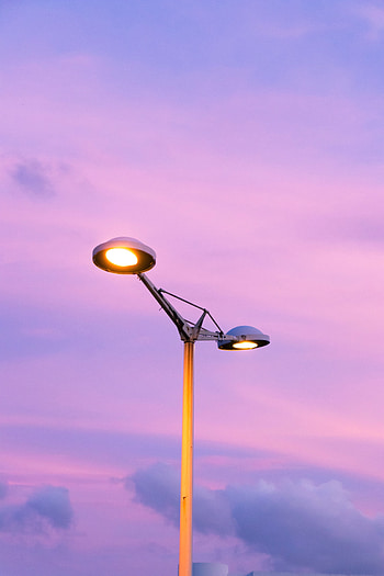 Shine, Light, Miscellanea, Miscellaneous, Lantern, Lamp, Illumination, Lighting, Light Bulbs, Lamp Post, Lamppost HD phone wallpaper