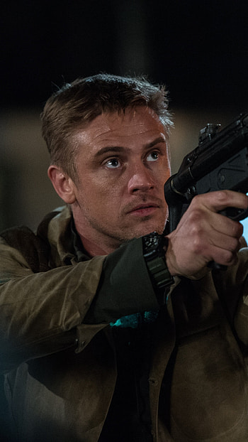 Boyd Holbrook, The Predator movie HD phone wallpaper