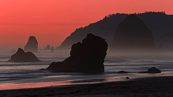 Red dawn on Cannon Beach, Oregon, sky, rocks, sunset, sea, colors, usa HD wallpaper