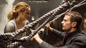Four and Tris, Divergent movie, Jolted awake, Fear and romance HD wallpaper
