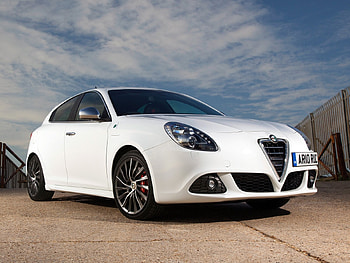 Alpha Romeo Giulietta, alfa, car, giulietta, italian, alfa romeo HD wallpaper
