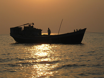 Boat on river, twilight, boat, river, perfect cobination HD wallpaper