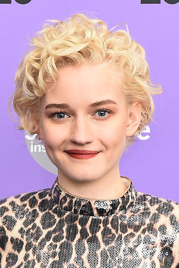 Julia Garner, Star portraits, News , Portrait graphy HD phone wallpaper