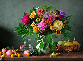 Still life, bouquet, fall, vase, beautiful, basket, leaves, delicate, apples, pretty, autumn, flowers, lovely HD wallpaper