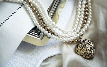 Decorations, Miscellanea, Miscellaneous, Beads, Suspension, Heart, Necklace HD wallpaper