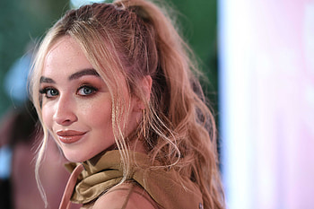 Sabrina Carpenter In 2017, sabrina-carpenter, celebrities, girls, music, singer HD wallpaper
