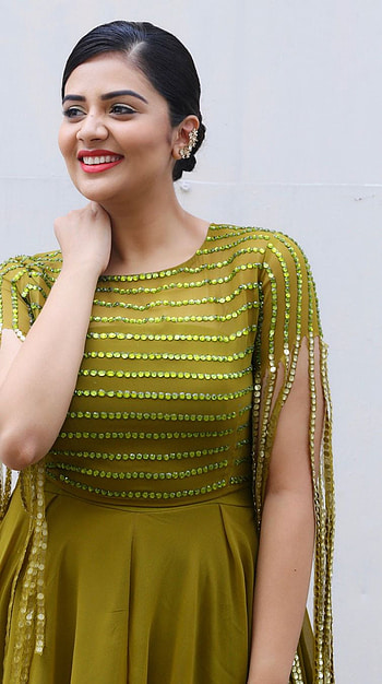 Sreemukhi, telugu actress, model HD phone wallpaper