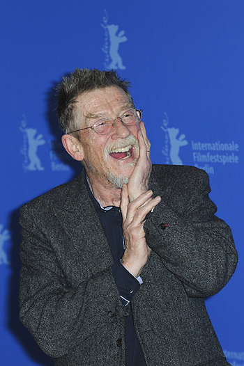 John Hurt, Enigmatic portrait, Fanpop , Revisiting cherished memories HD phone wallpaper